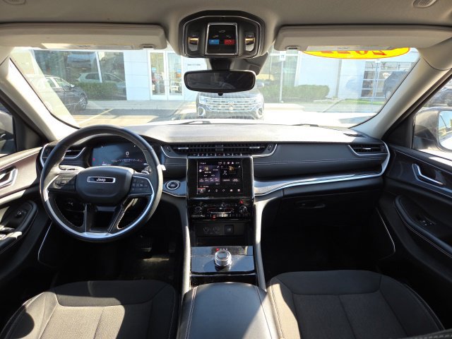 Used 2022 Jeep Grand Cherokee L Laredo w/ Luxury Tech Group I AWD/4WD image 23