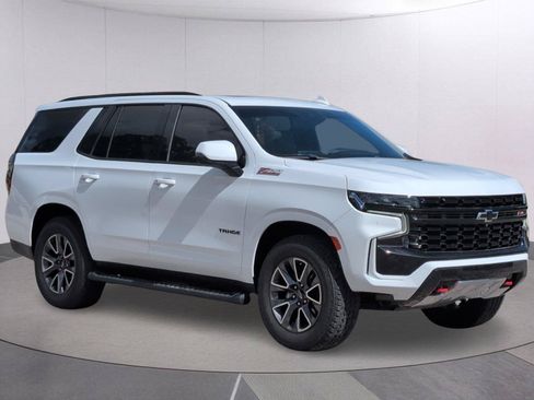 Certified 2023 Chevrolet Tahoe Z71 w/ Luxury Package AWD/4WD image 6