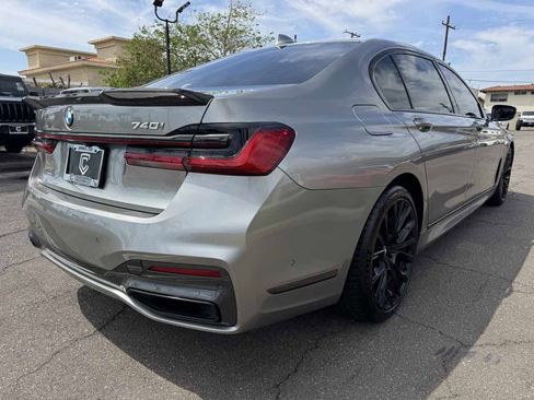 Used 2021 BMW 740i w/ M Sport Package image 8