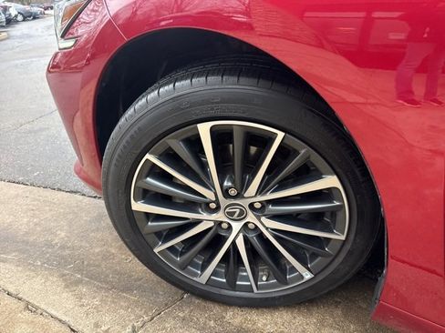 Certified 2024 Lexus ES 350 w/ Premium Package image 12