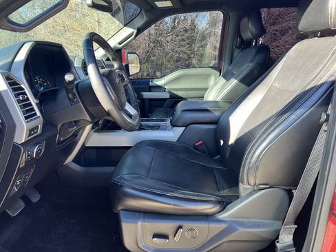 Used 2015 Ford F150 Lariat image 16