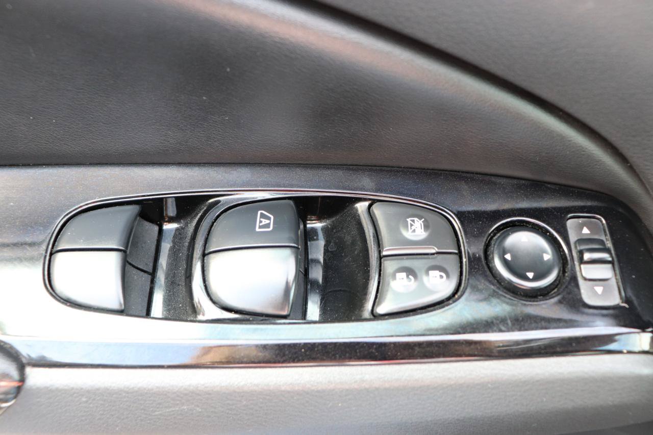 Used 2024 Nissan Altima 2.5 SR w/ SR Premium Package FWD image 46