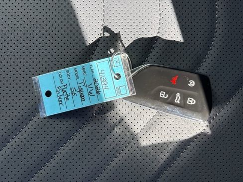 New 2026 Volkswagen Tiguan SE image 28