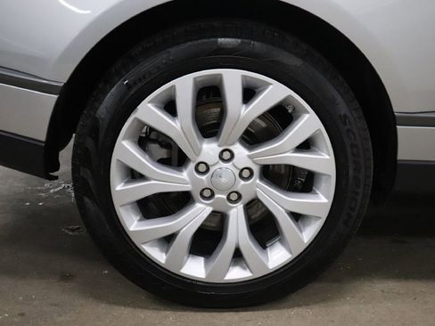 Used 2020 Land Rover Range Rover HSE image 40