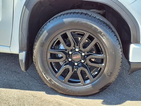 Used 2024 GMC Sierra 1500 Pro w/ Graphite Edition RWD image 9
