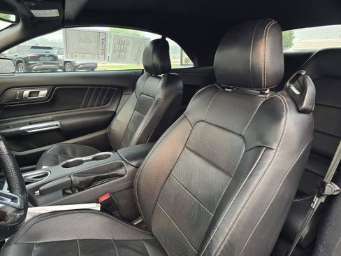 Used 2020 Ford Mustang Premium RWD image 10