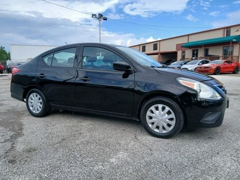 Used 2019 Nissan Versa S Plus FWD image 1