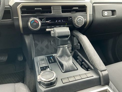 Certified 2026 Toyota Tacoma SR5 AWD/4WD image 13