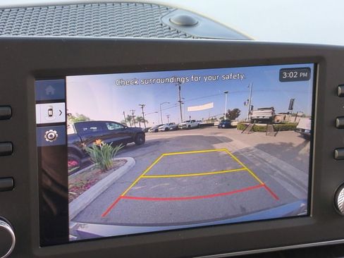 Used 2025 Hyundai Elantra Sport image 14