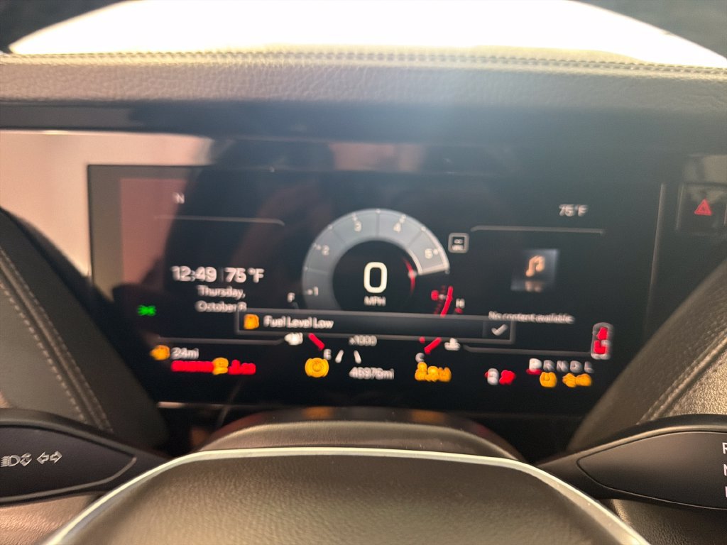 Used 2025 GMC Yukon Denali RWD image 15