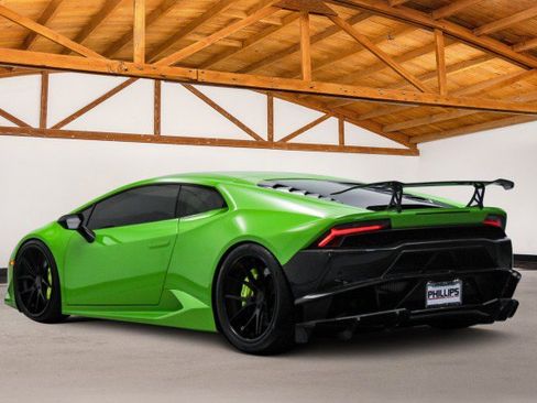 Used 2015 Lamborghini Huracan LP 610-4 image 3