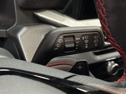 Used 2025 Ford Explorer ST image 15