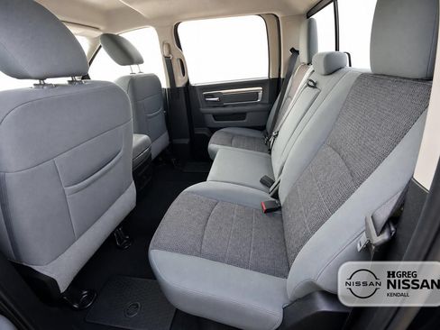 Used 2020 RAM 1500 Classic SLT w/ Luxury Group RWD image 12