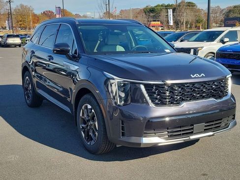 New 2026 Kia Sorento S w/ S Panoramic Sunroof Package image 3