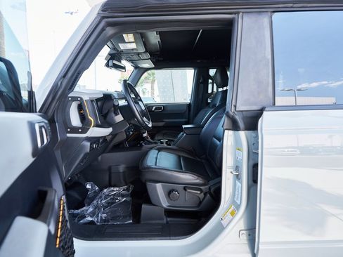 Used 2022 Ford Bronco Badlands image 18