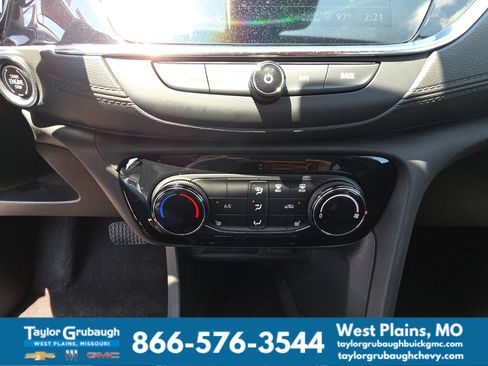 Used 2023 Buick Encore GX Preferred w/ Cold Weather Comfort Package AWD/4WD image 23