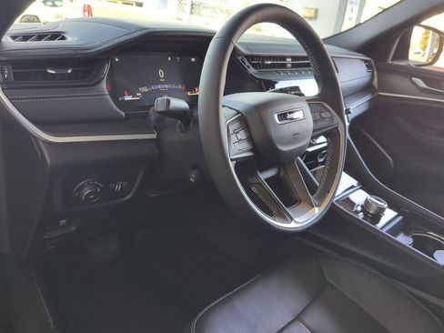 New 2026 Jeep Grand Cherokee Limited image 19