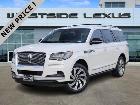 Used 2023 Lincoln Navigator Reserve image 1