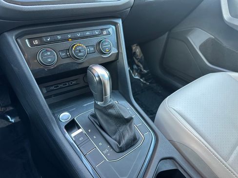 Used 2019 Volkswagen Tiguan SE image 21