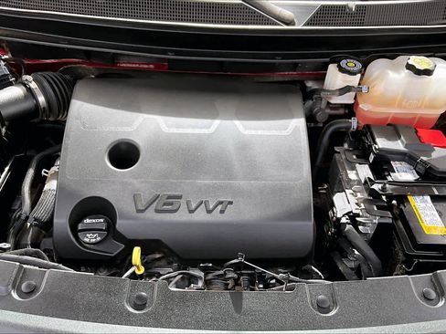 Used 2023 Chevrolet Traverse LT image 32