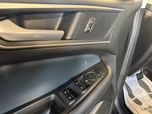 Used 2024 Ford Edge SEL w/ Sport Appearance Package image 14