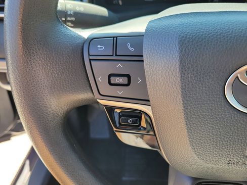 Used 2025 Toyota Camry LE image 20