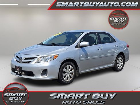 Used 2011 Toyota Corolla LE FWD image 1