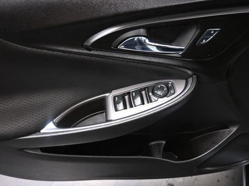 Used 2017 Chevrolet Malibu LT FWD image 7