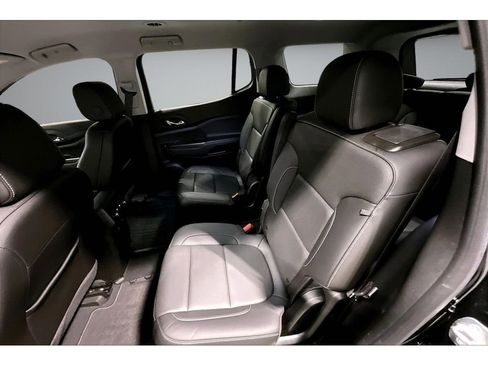 Used 2023 GMC Acadia SLT w/ Elevation Edition FWD image 26