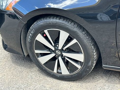 Used 2020 Nissan Altima 2.5 SL FWD image 12