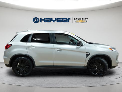 Used 2025 Mitsubishi Outlander Sport LE AWD/4WD image 8