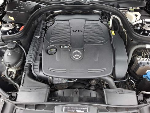 Used 2014 Mercedes-Benz E 350 4MATIC Sedan image 30