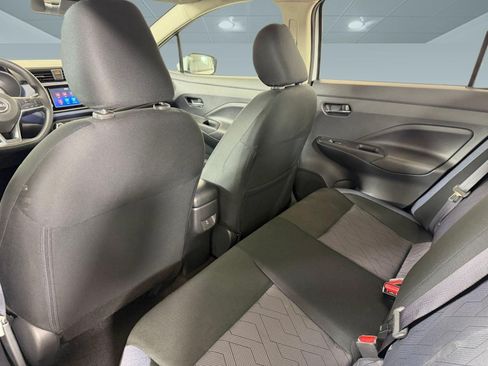 Used 2025 Nissan Versa SV FWD image 28