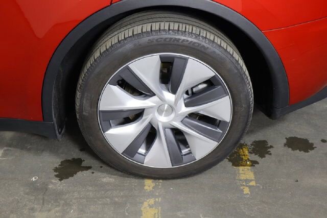 Used 2023 Tesla Model Y Long Range AWD/4WD image 44