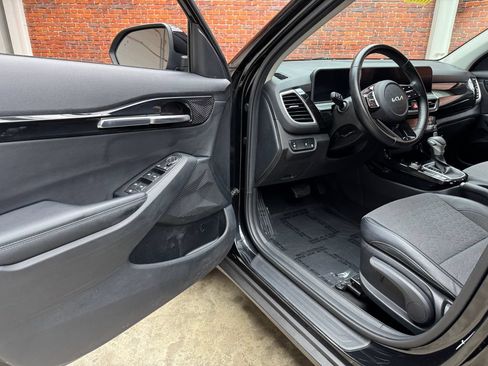Used 2024 Kia Seltos S FWD image 9