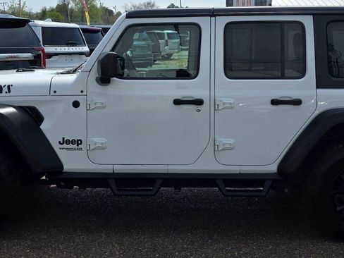 Used 2020 Jeep Wrangler Unlimited Sport AWD/4WD image 5