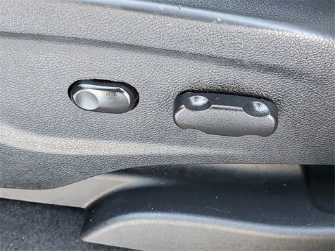 Used 2017 Chevrolet Trax LT w/ Driver Confidence Package image 16