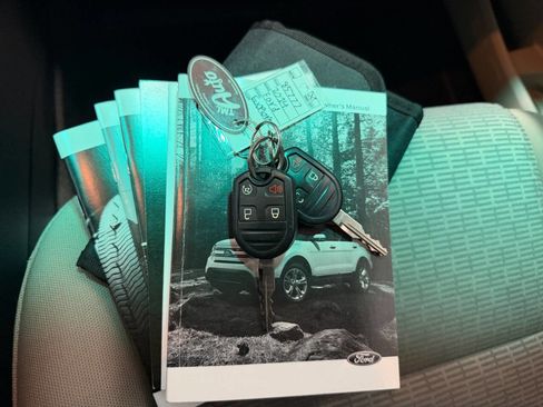 Used 2014 Ford Explorer XLT w/ Equipment Group 201A image 29