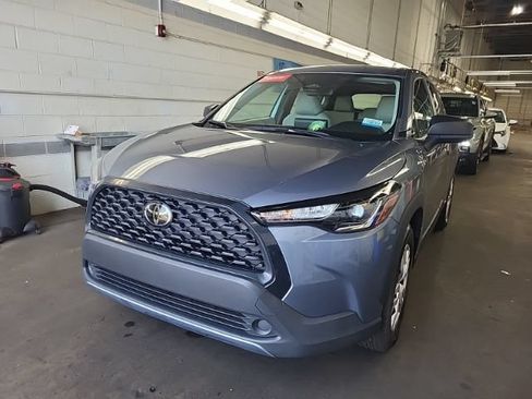 Used 2024 Toyota Corolla Cross L FWD image 3