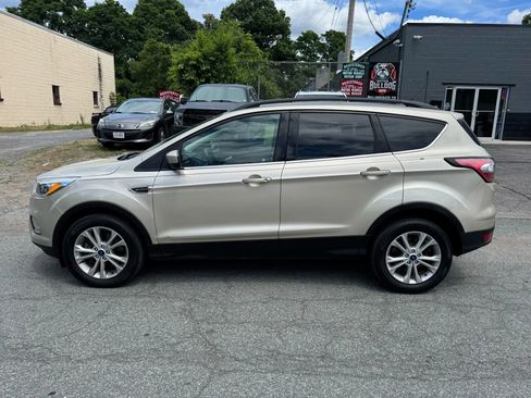 Used 2018 Ford Escape SE AWD/4WD image 8