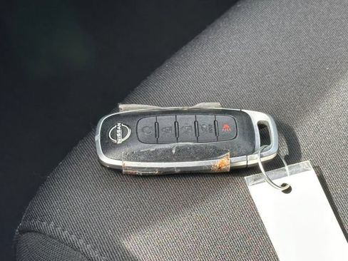 Used 2025 Nissan Pathfinder SV AWD/4WD image 33