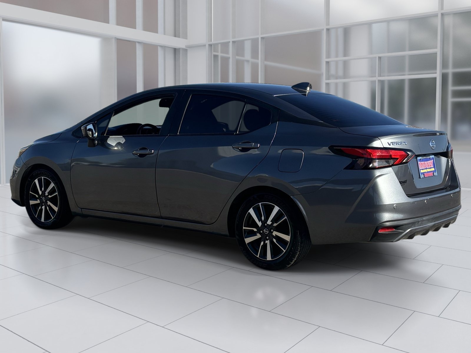 Used 2021 Nissan Versa SV FWD image 4