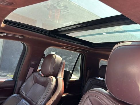 Used 2018 Lincoln Navigator Black Label w/ Cargo Package AWD/4WD image 31