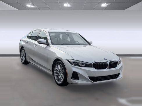 Certified 2024 BMW 330i 330i w/ Premium Package image 7