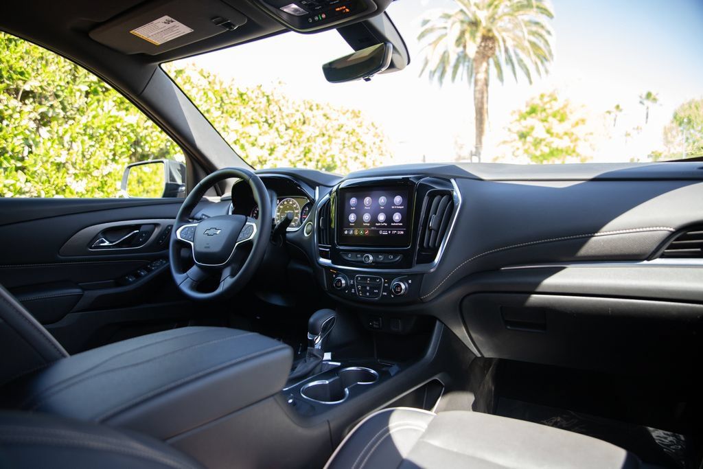 Used 2023 Chevrolet Traverse Premier w/ Redline Edition AWD/4WD image 20