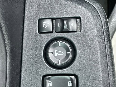 Used 2025 Honda Pilot TrailSport image 15