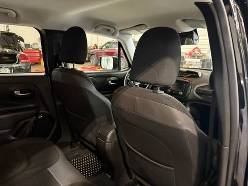 Certified 2017 Jeep Renegade Altitude AWD/4WD image 14