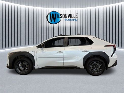 Used 2024 Subaru Solterra Premium image 15