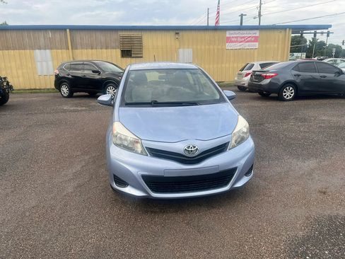 Used 2013 Toyota Yaris LE FWD image 3