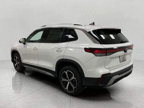 New 2025 Volkswagen Tiguan SE image 7